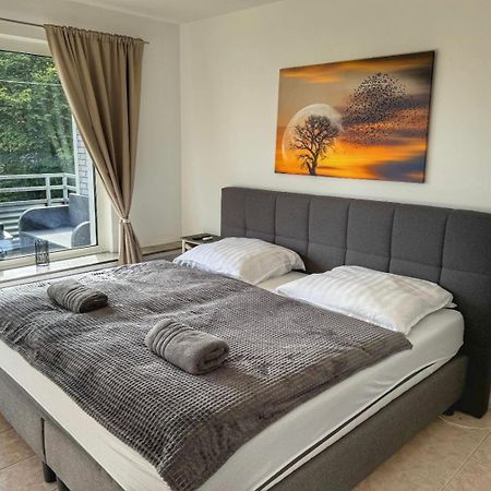 3 Zimmer Apartment Mit Balkon Wuppertal Extérieur photo
